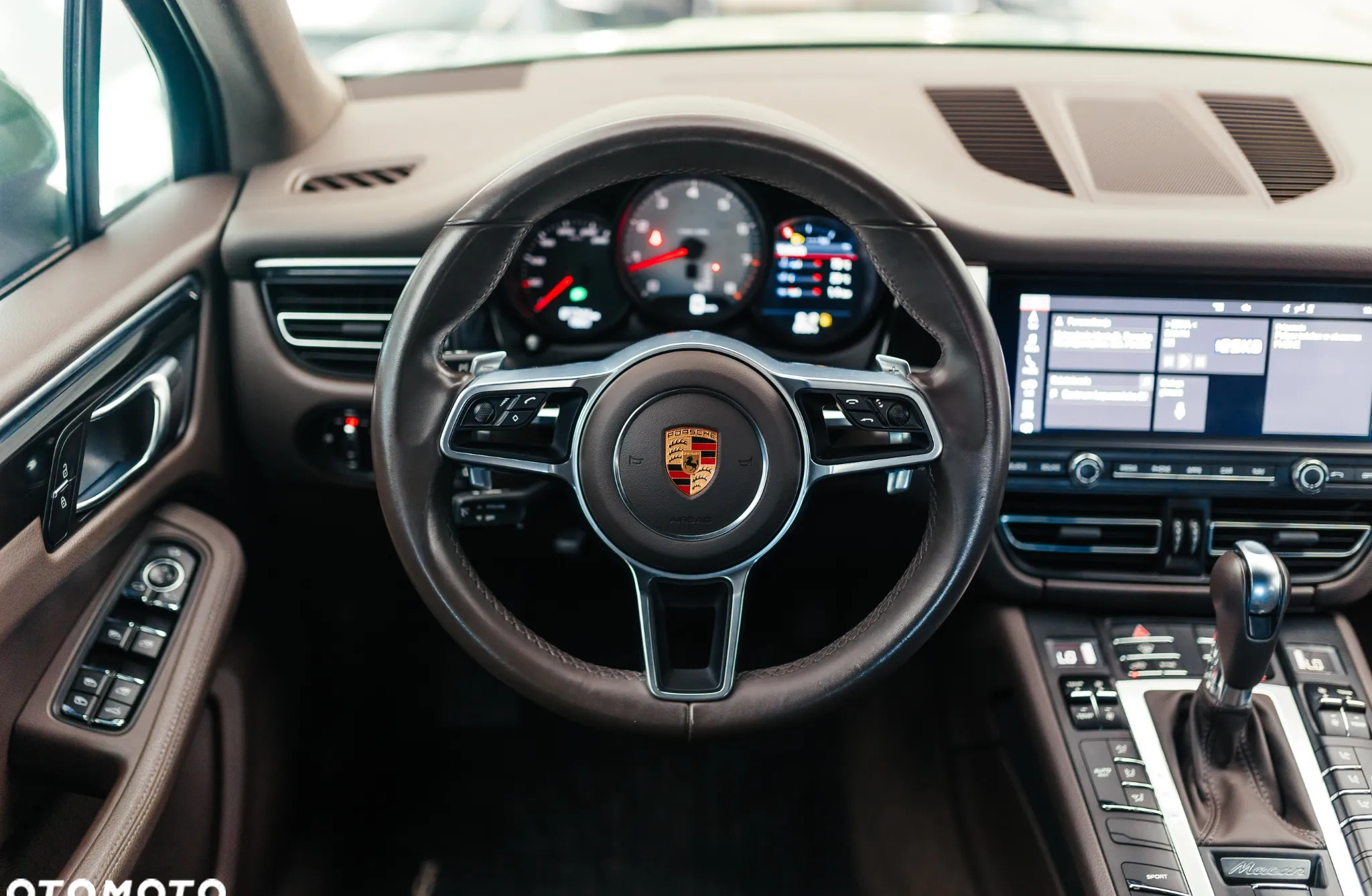Porsche Macan cena 269900 przebieg: 87800, rok produkcji 2020 z Gryfice małe 254